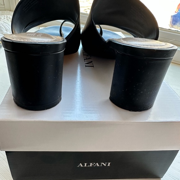Alfani shoes!!🖤🖤MAKE AN OFFER!!! - Picture 6 of 7